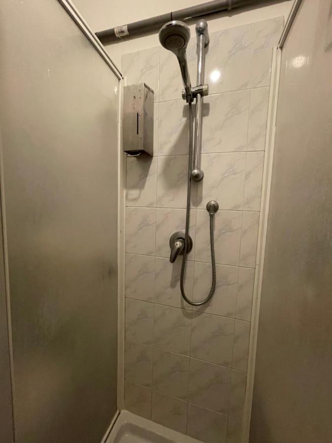 Chambre Triple Économique avec Salle de Bains Commune