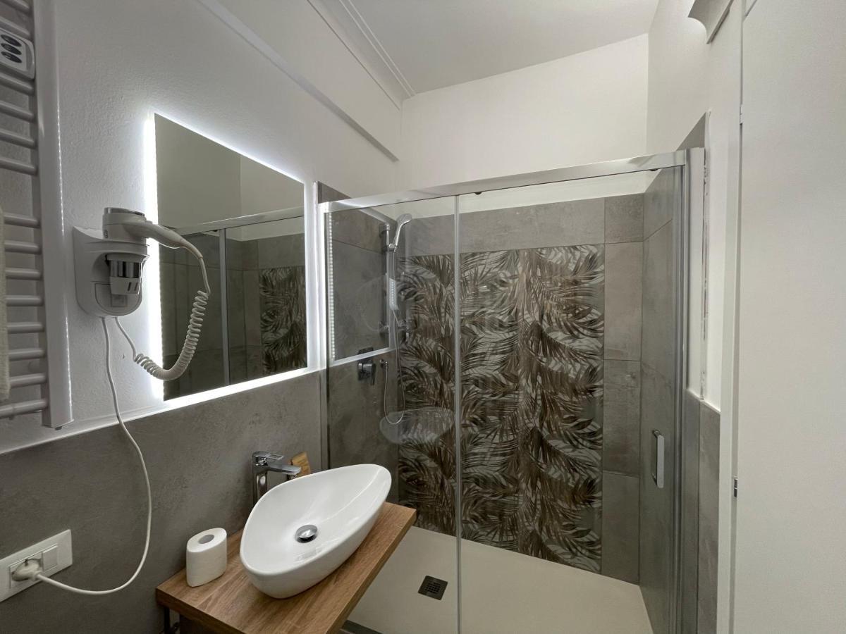 Chambre Lit King-Size avec Balcon